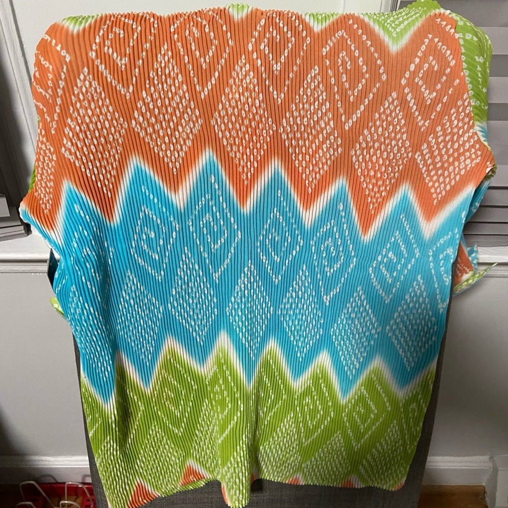 Woman’s Multicolor Blouse Size XL